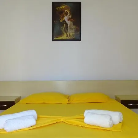 Szálloda Arsenal 3*